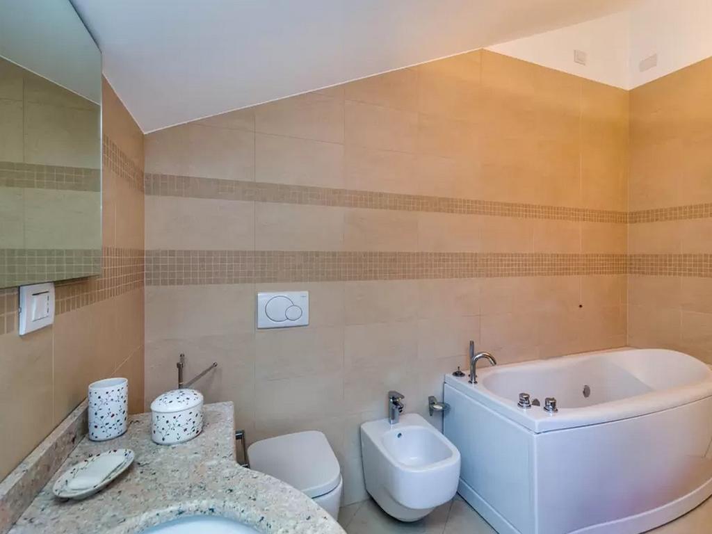 Libra Flexyrent Apartment Rapallo Bagian luar foto